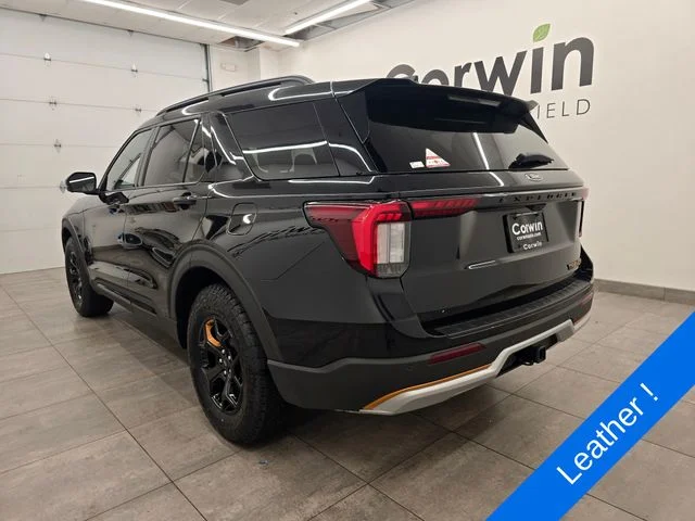New 2026 Agate Black Metallic Ford Tremor® image 3