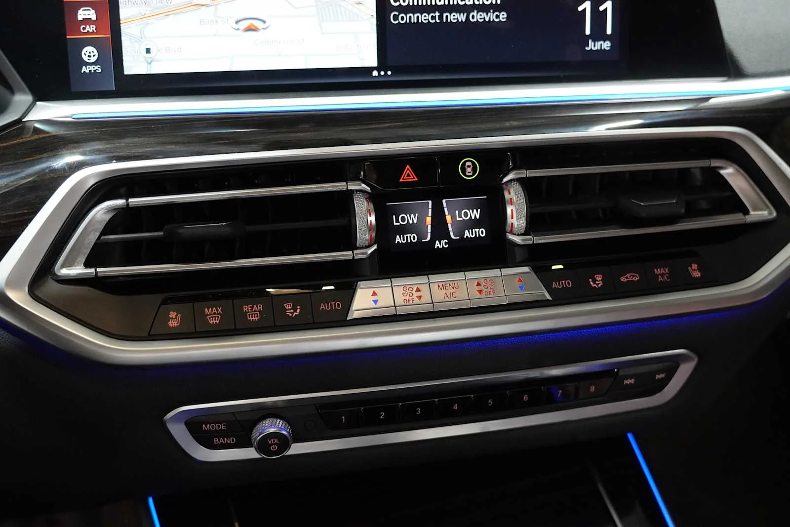 Used 2019 Mineral White Metallic BMW xDrive40i image 17