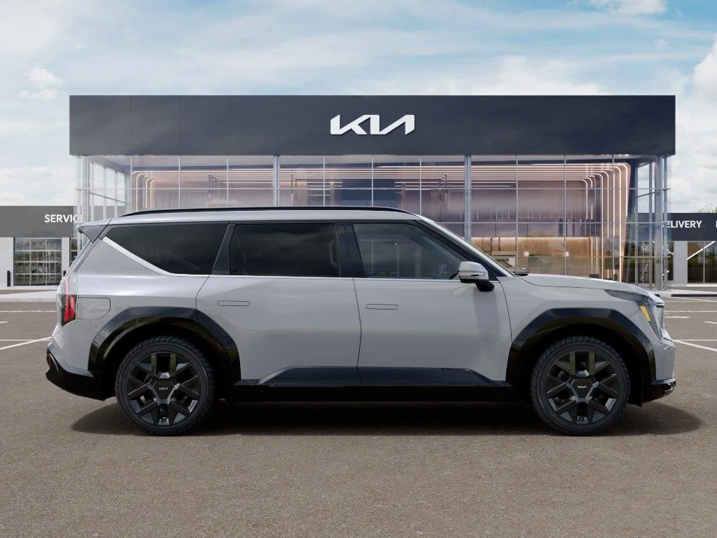 New 2026 Wolf Gray Kia Land image 7