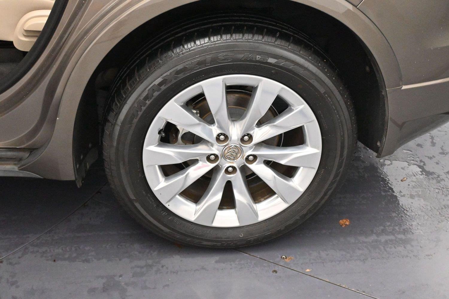 Used 2017 BRONZE ALLOY METALLIC Buick Essence image 40