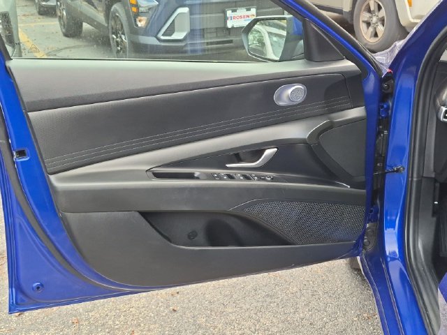 Used 2023 Blue Hyundai SEL image 12