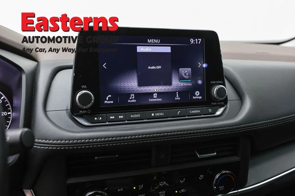 Used 2023 Gray Nissan S image 19