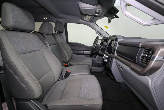 Used 2025 Gray Ford XLT image 16