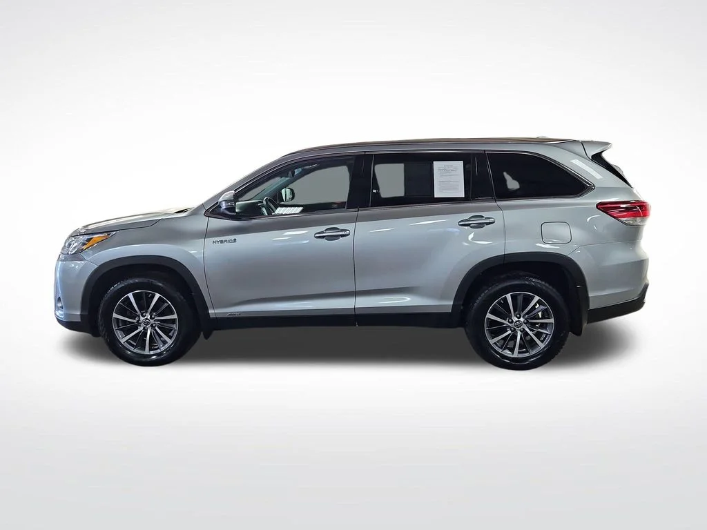 Certified Used 2019 Silver Toyota XLE image 2