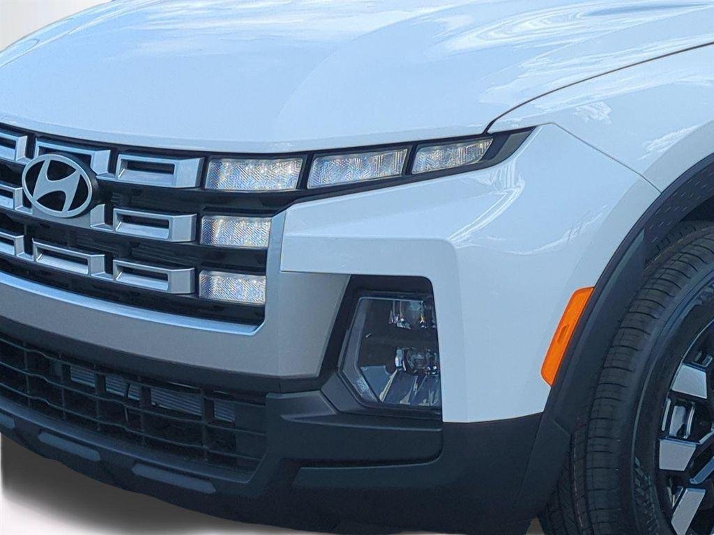 New 2027 White Hyundai SE FWD image 10