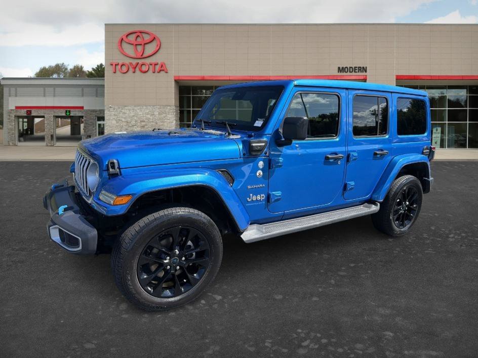 Used 2024 Hydro Blue Pearlcoat Jeep Sahara image 1