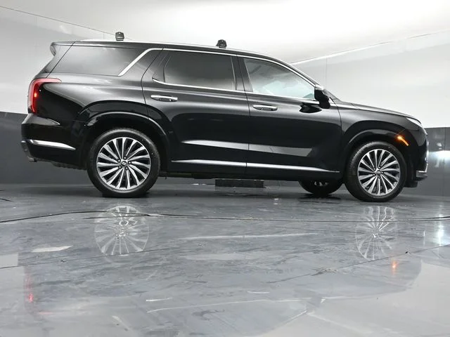 Certified Used 2025 Abyss Black Pearl Hyundai Calligraphy image 43