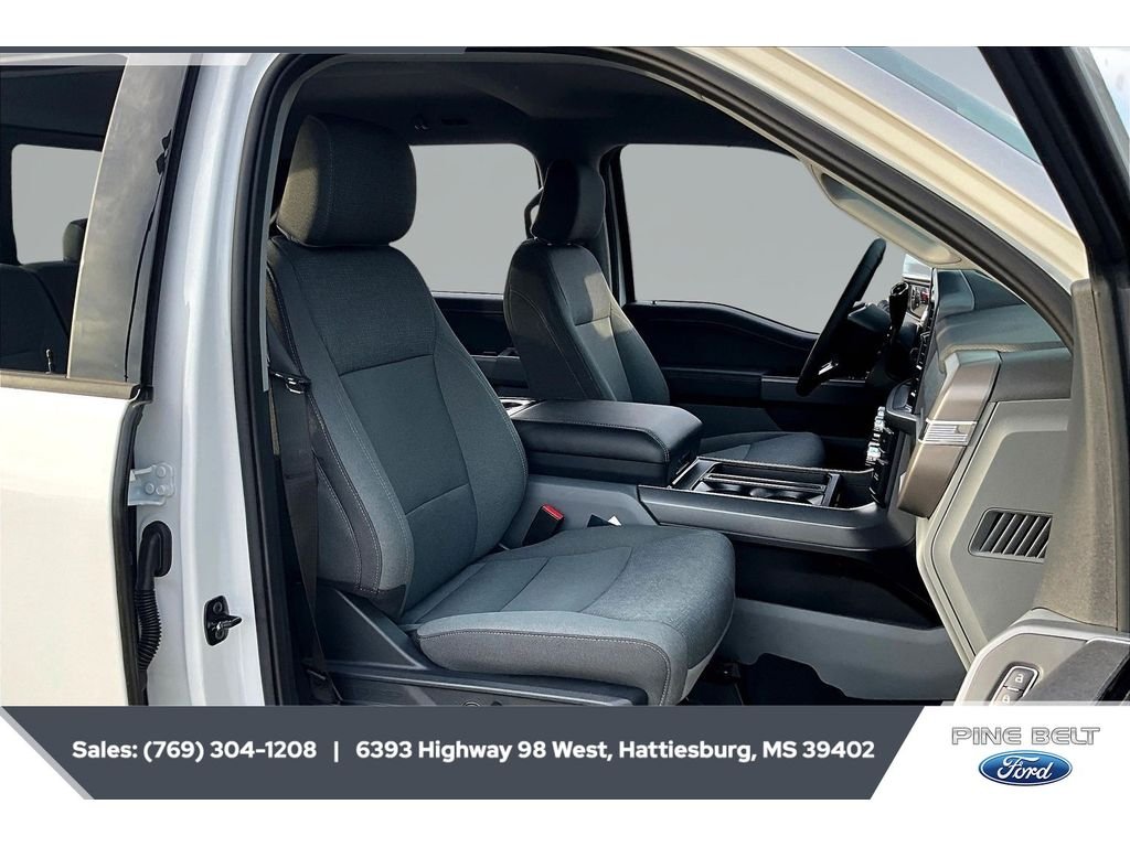 2025 Ford F-150 XLT - Photo 6