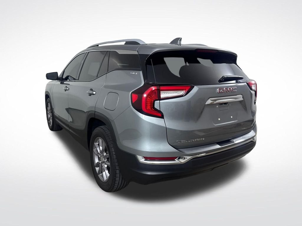 Used 2023 Silver GMC SLT image 9