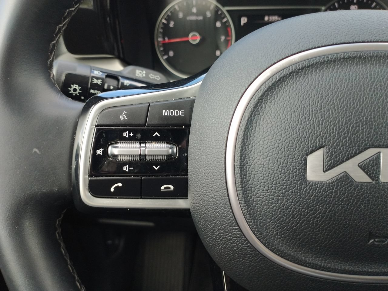 Used 2022 Ebony Black Kia SX image 29
