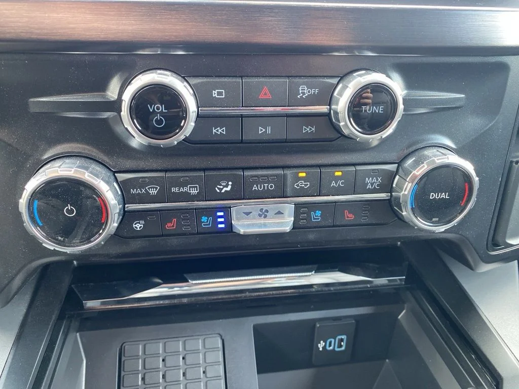 New 2026 Carbonized Gray Metallic Ford F-250® Lariat® image 27