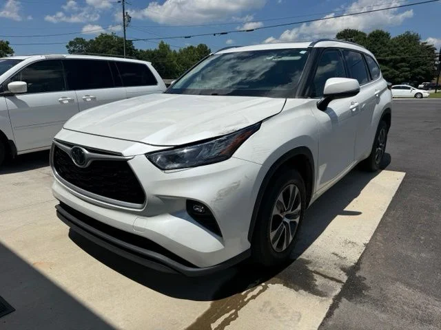 2020 Toyota Highlander XLE FWD photo