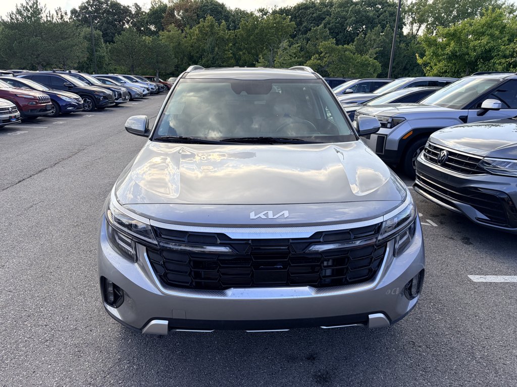 Used 2024 Steel Gray Kia SX image 8