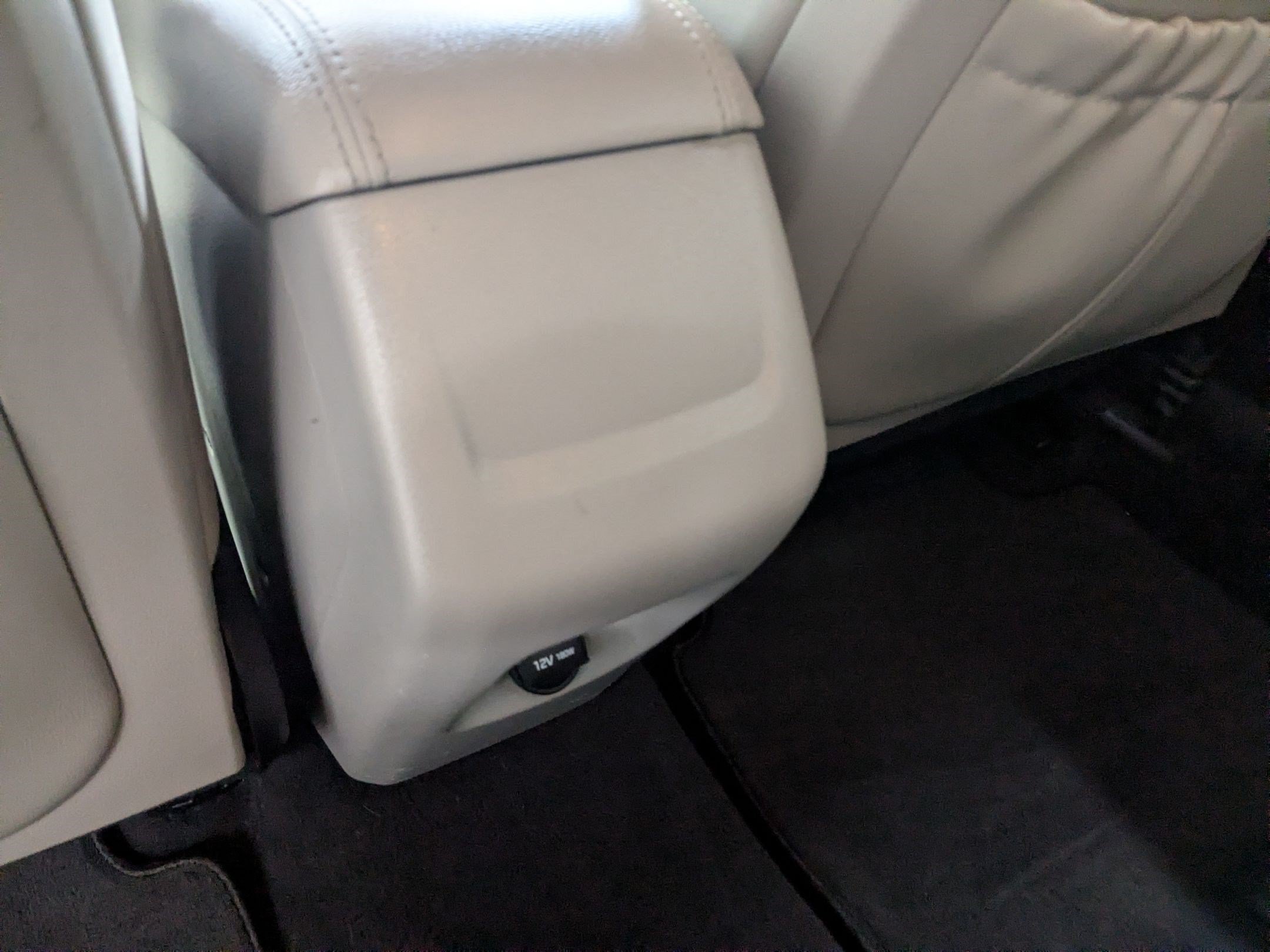Used 2016 Starlight Silver Hyundai SE image 20