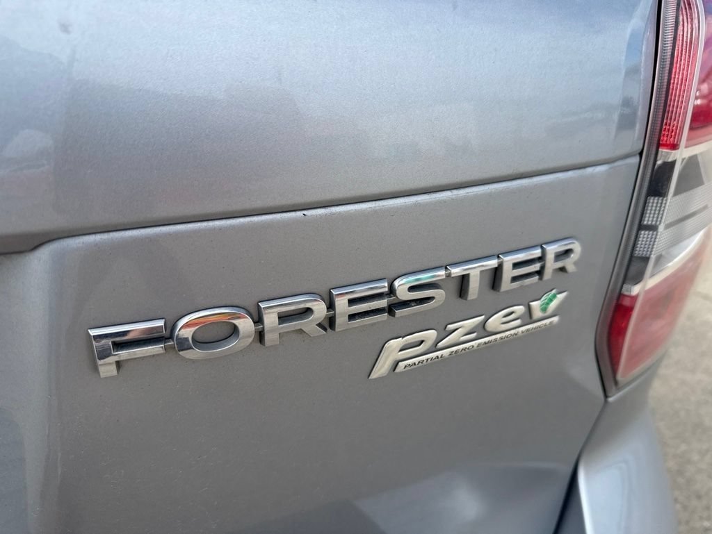 Used 2015 Ice Silver Metallic Subaru 2.5i Premium image 6