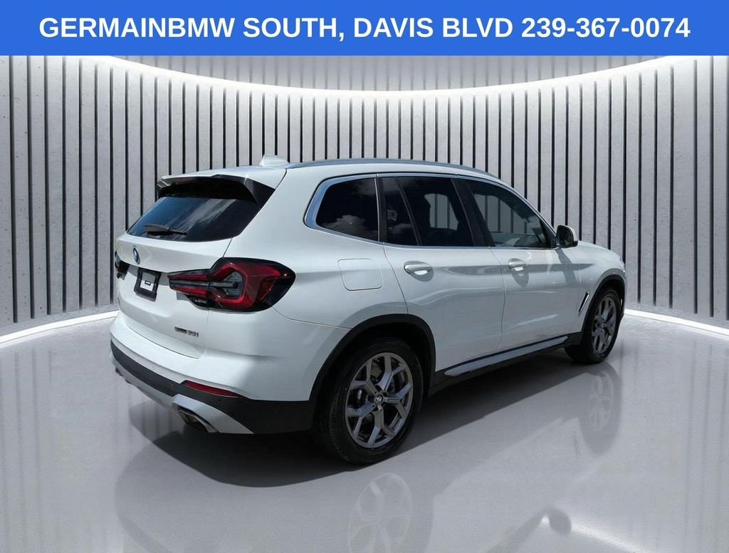 Used 2022 Alpine White BMW sDrive30i image 5