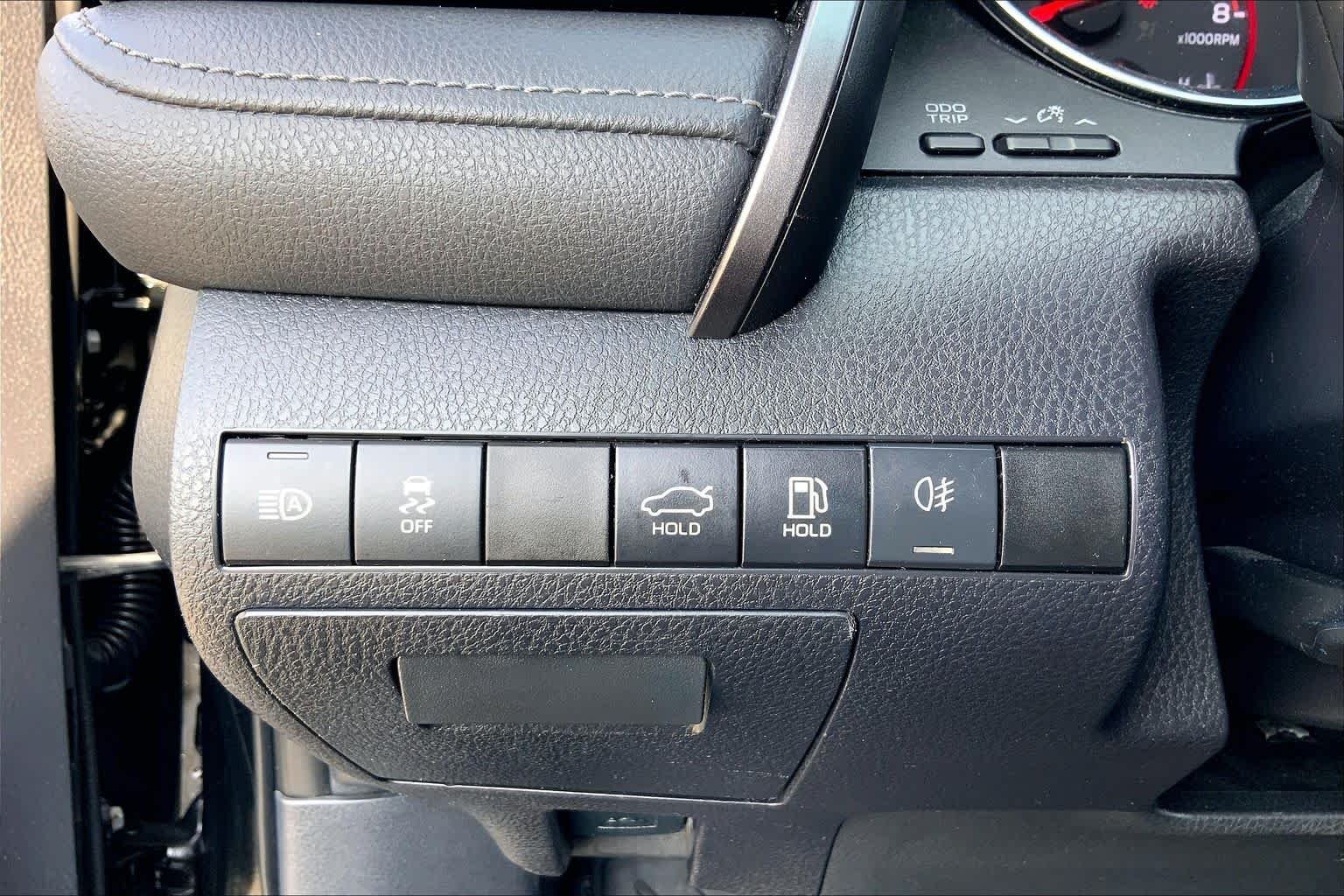 Used 2019 Midnight Black Metallic Toyota XSE image 33