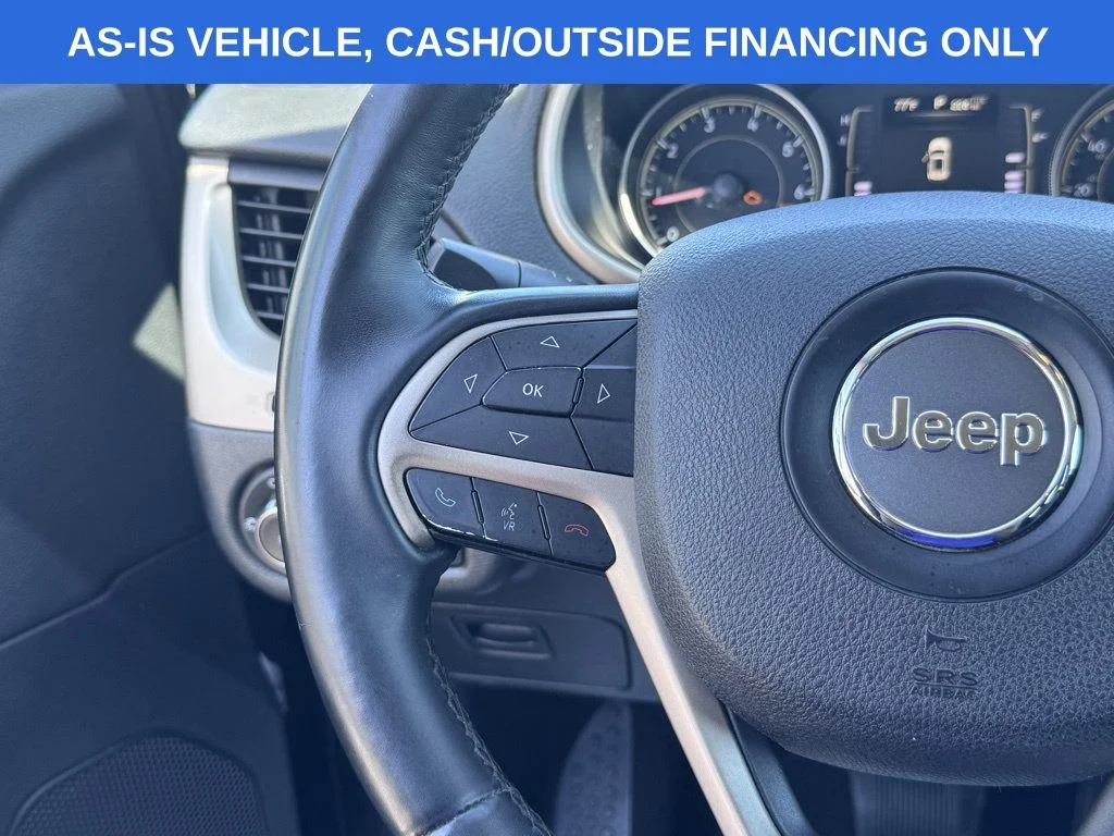 Used 2014 Blue Jeep Latitude image 14