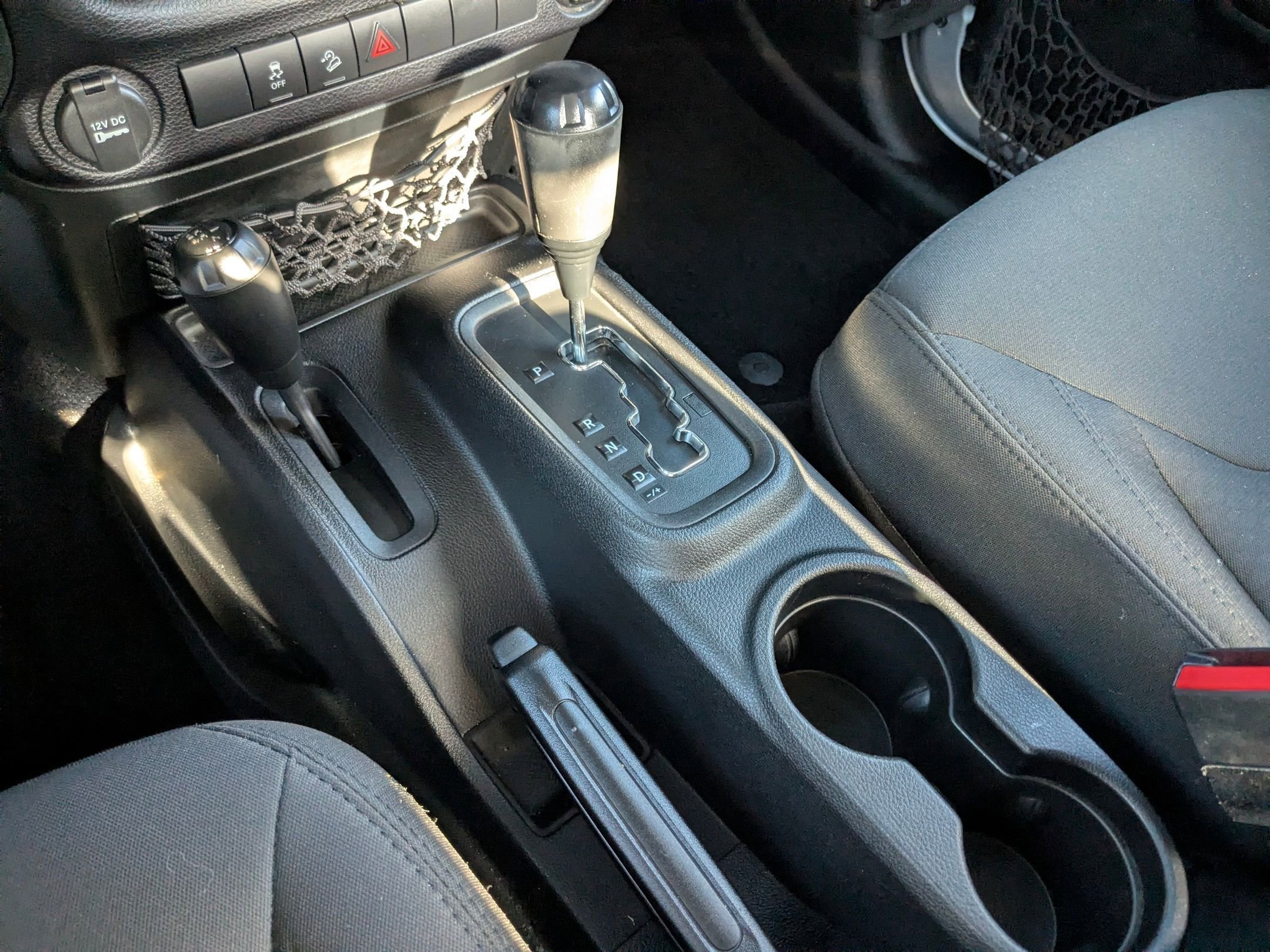Used 2015 Billet Silver Metallic Clearcoat Jeep Sport image 17