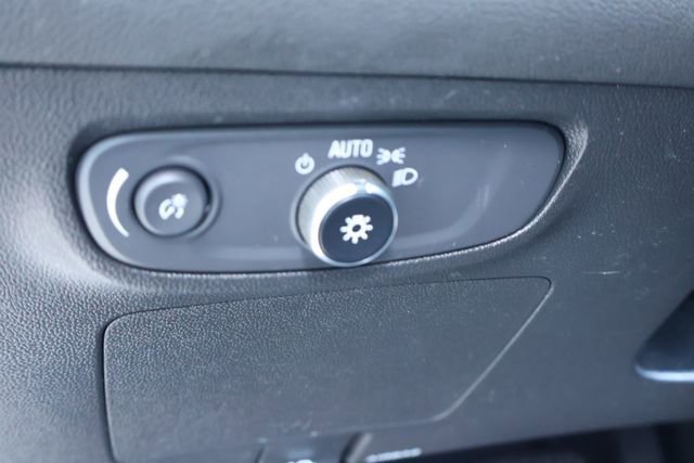 Used 2025 Summit White Buick Preferred image 23