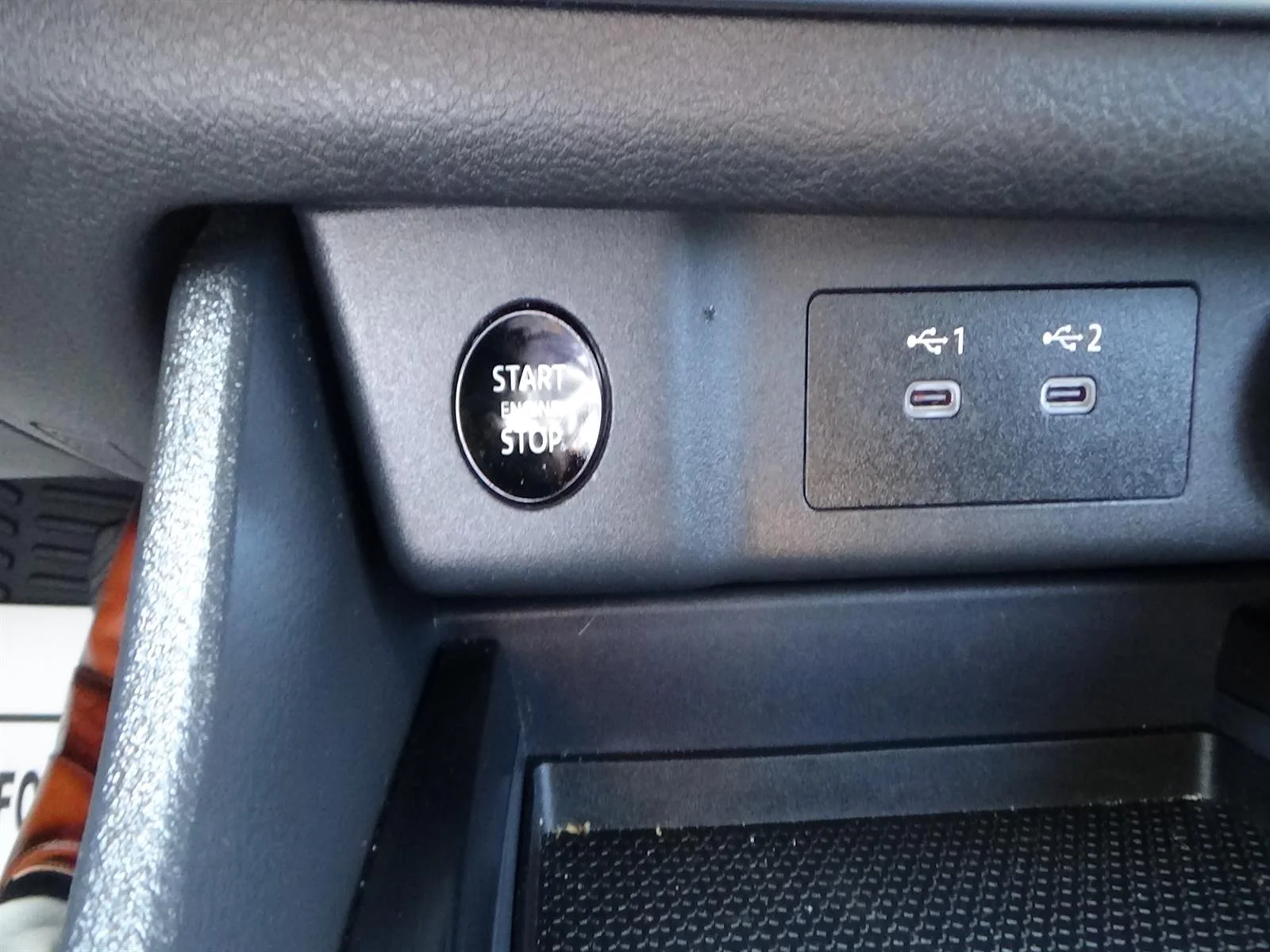 Used 2025 Super Black (kh3) Nissan SV image 28