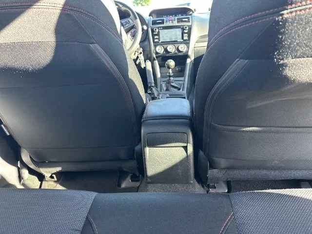 Used 2018 White Subaru  image 23