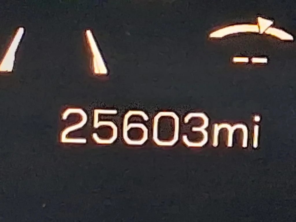 Used 2025 Sterling Metallic GMC AT4 image 14