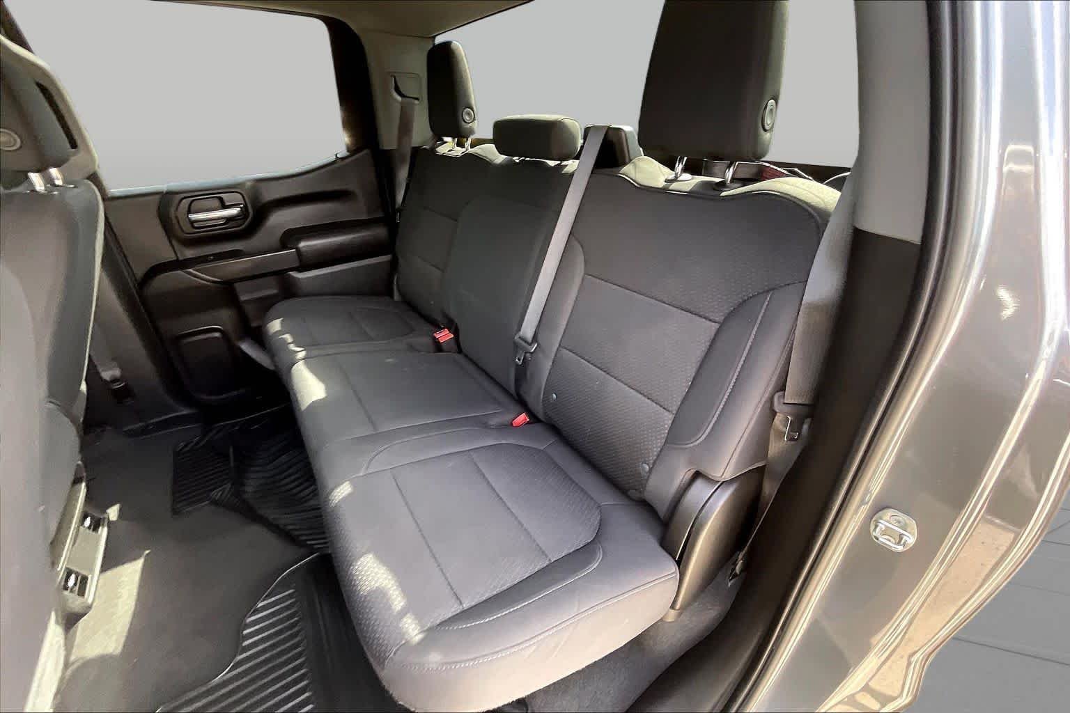 Used 2022 Satin Steel Metallic Chevrolet Custom image 20