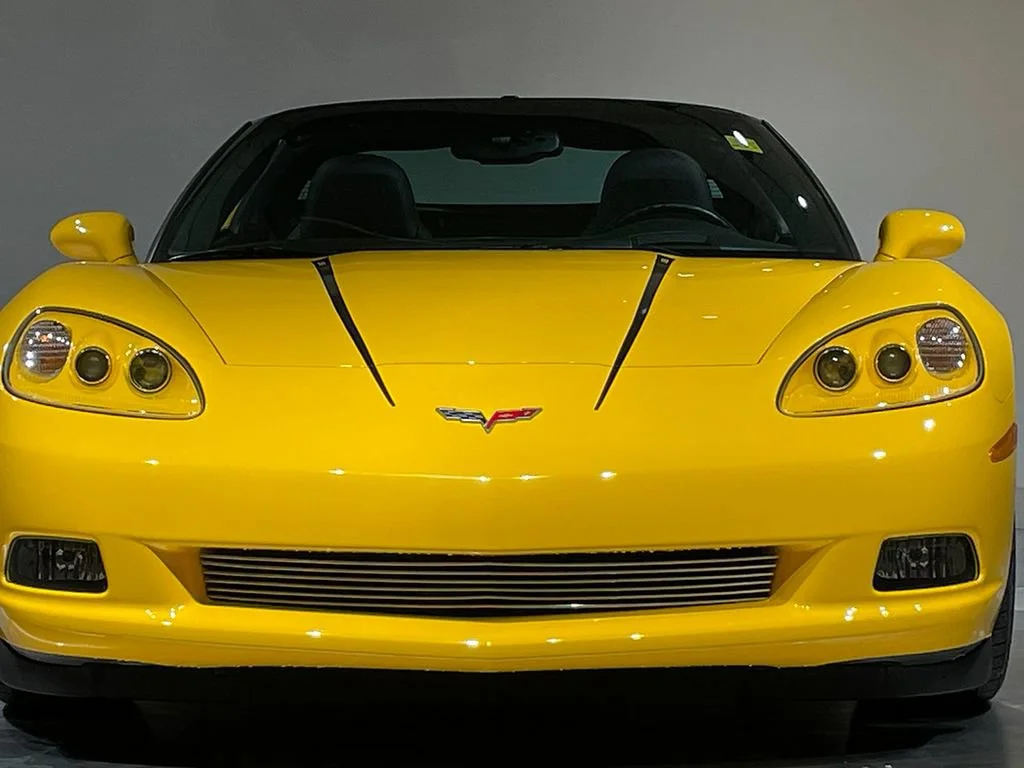 Used 2005 Millenium Yellow Chevrolet BASE image 9