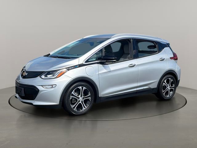 Used 2017 Includes (TUS) Black grille. Chevrolet Premier image 5