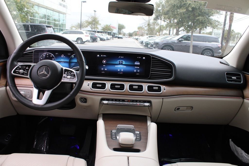 Used 2022 Black Mercedes-Benz GLE 350 image 28
