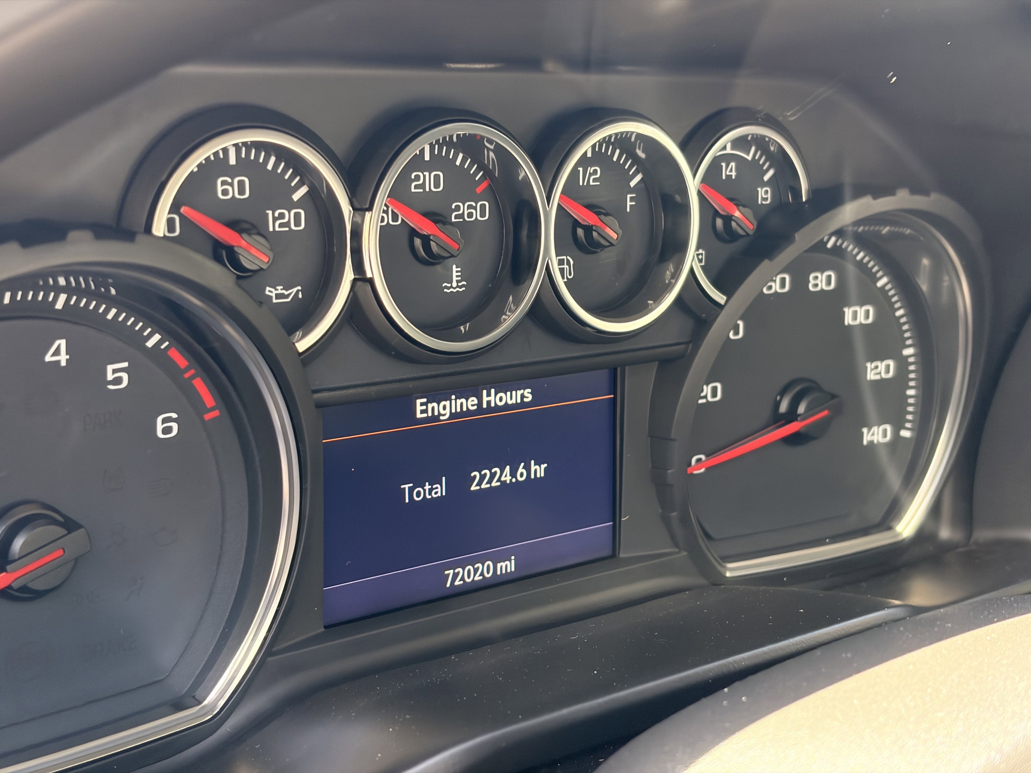 Used 2021 SUMMIT WHITE Chevrolet LT image 10
