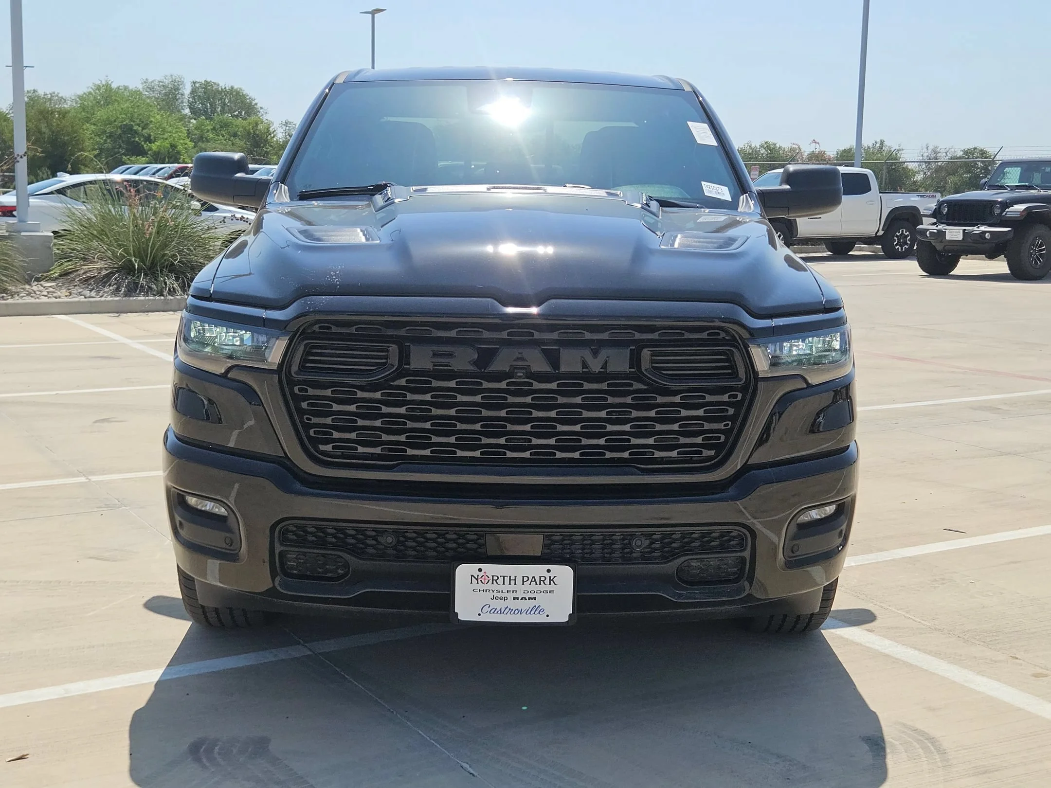 New 2026 Diamond Black Crystal Pearlcoat RAM Express image 8