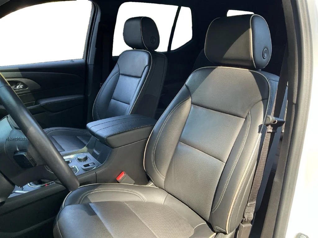 Used 2022 Beige Chevrolet Premier image 28