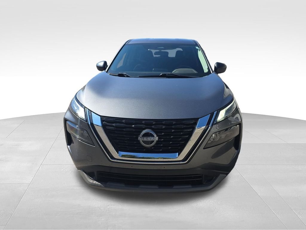 Used 2023 Gray Nissan S image 8
