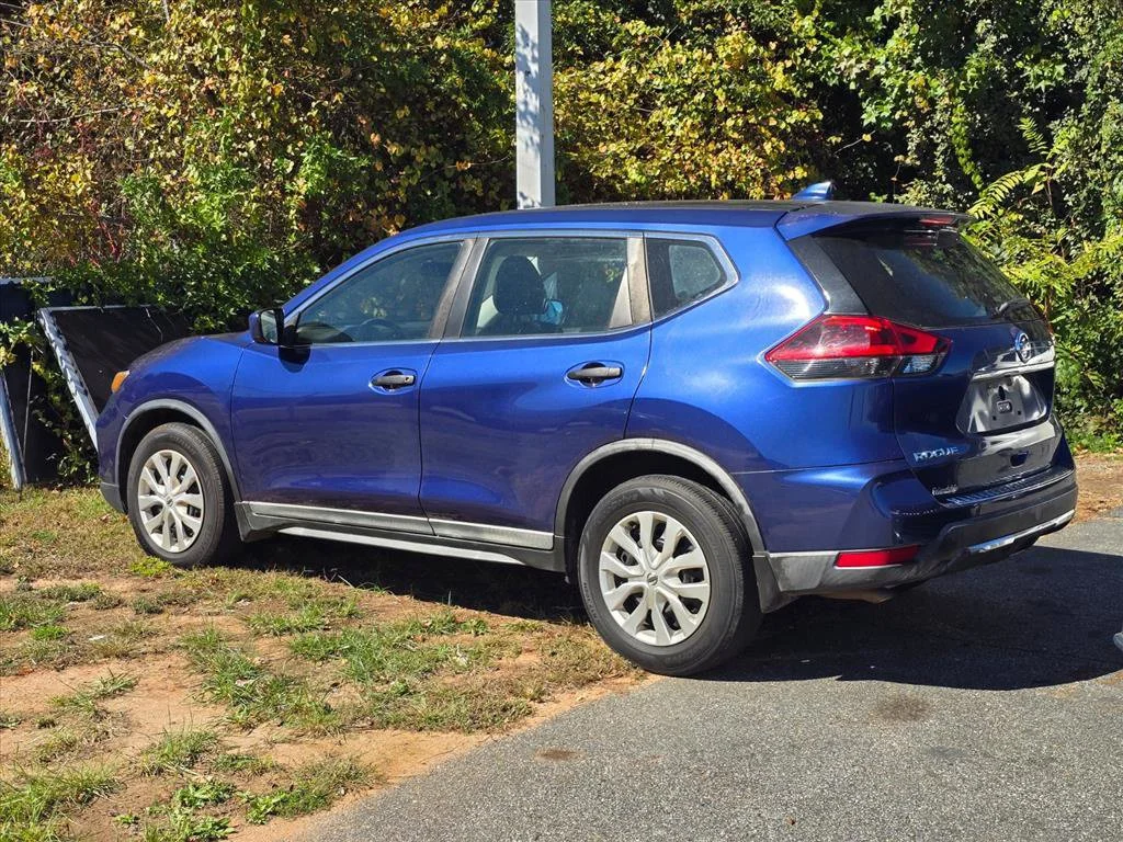 Used 2018 Blue Nissan S image 13