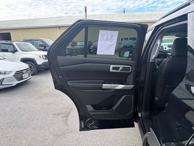Used 2023 Black Ford XLT image 41