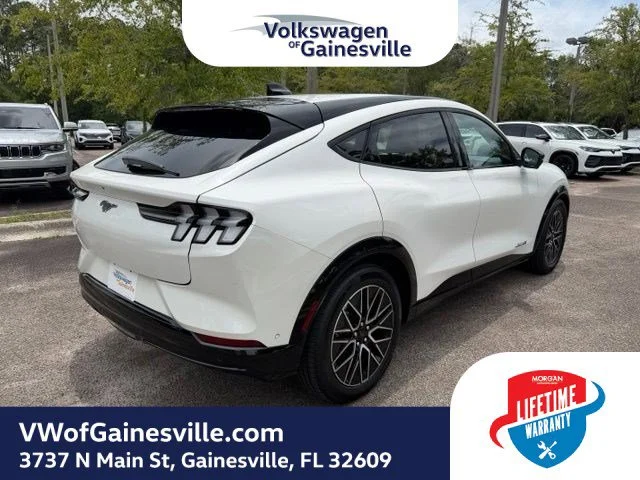 Used 2024 White Metallic Ford Premium image 6