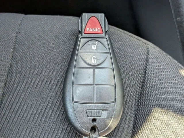 Used 2020 Silver Jeep Latitude image 24