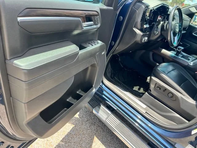 Used 2022 PACIFIC BLUE METALLIC GMC SLT image 18