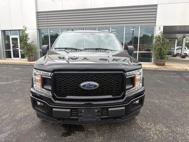 Used 2020 Black Metallic Ford XL image 9