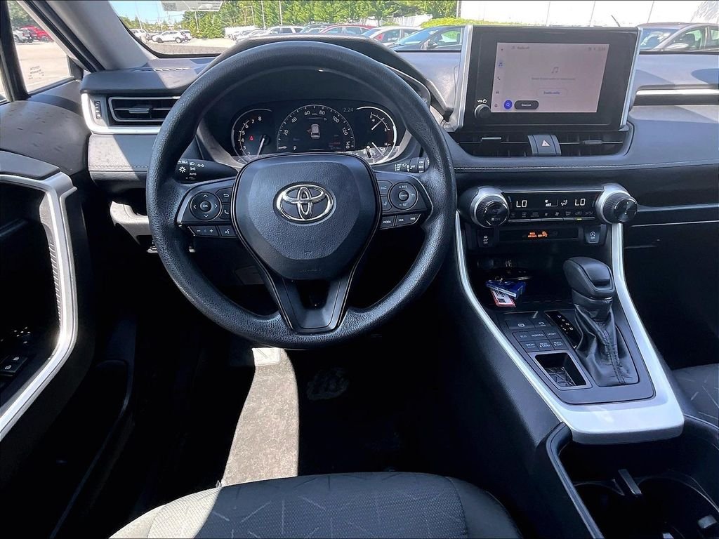 Used 2025 Silver Toyota XLE image 17