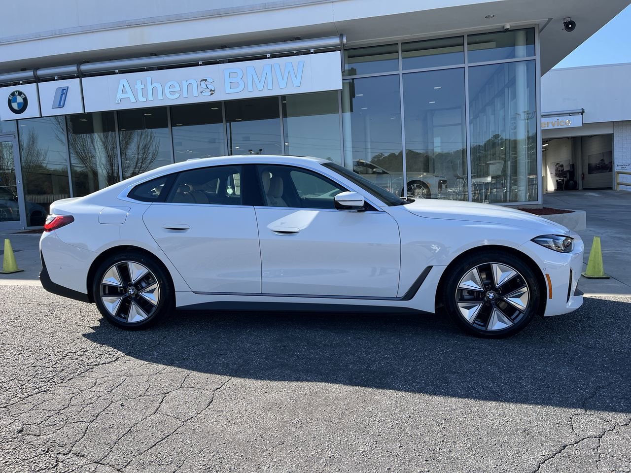 Used 2026 Alpine White BMW eDrive40 image 9