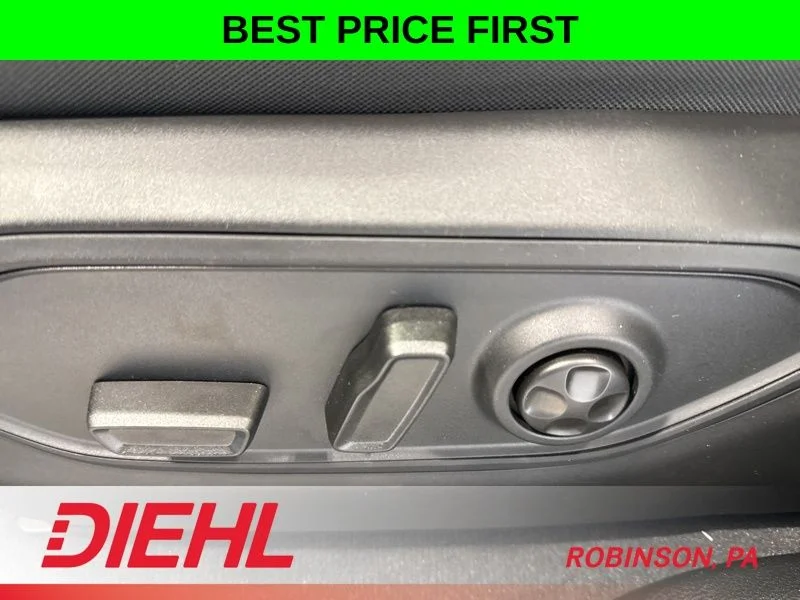 New 2026 Silver Zynith Exterior Paint Jeep Laredo image 22