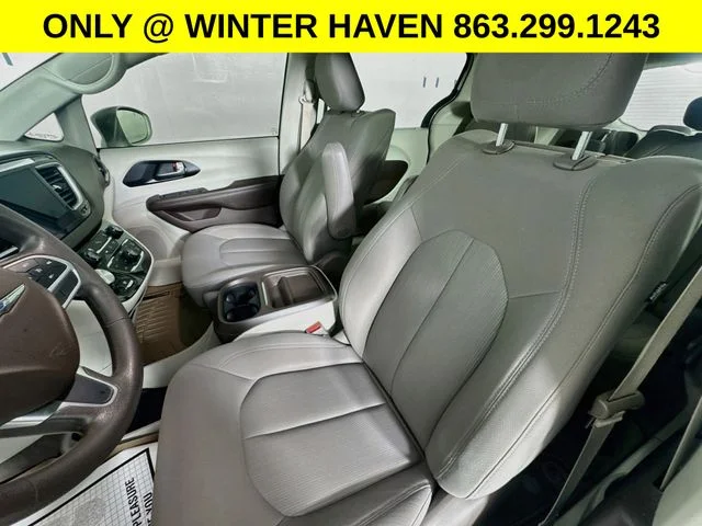 Used 2020 White Chrysler Touring image 19