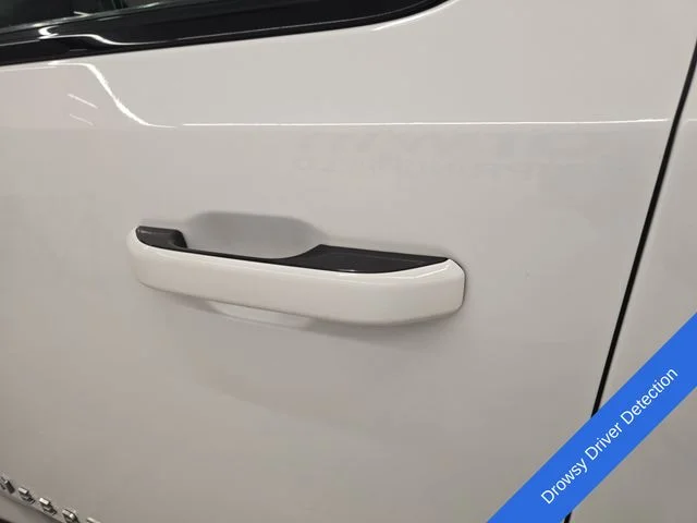 Used 2022 Bright White Clearcoat Jeep Series III image 23