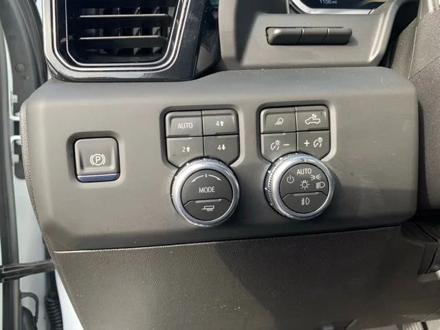 Used 2026 White GMC AT4 image 25