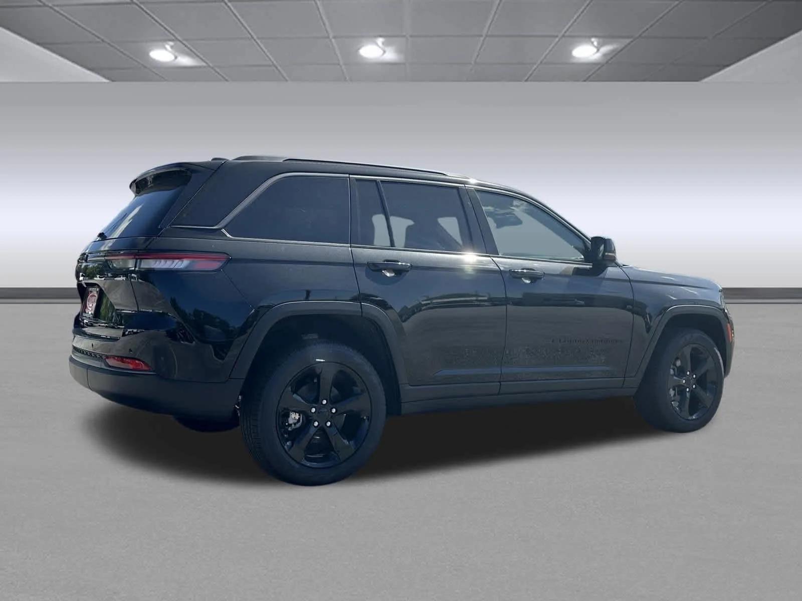 New 2026 Diamond Black Crystal Pearlcoat Jeep Limited image 7