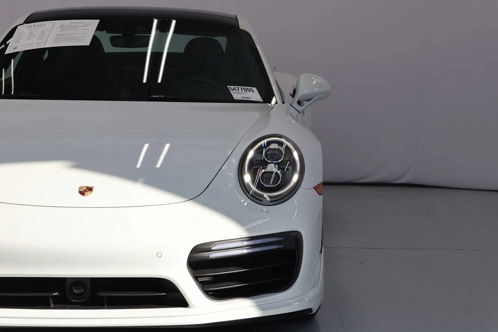 Used 2017 Sapphire Blue Metallic Porsche Turbo S image 4