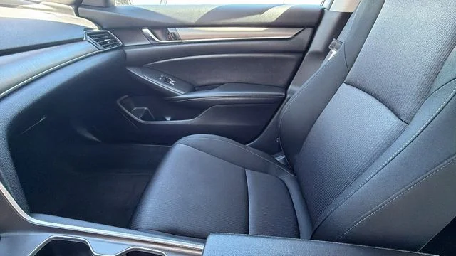 Used 2021 Silver Honda LX image 22